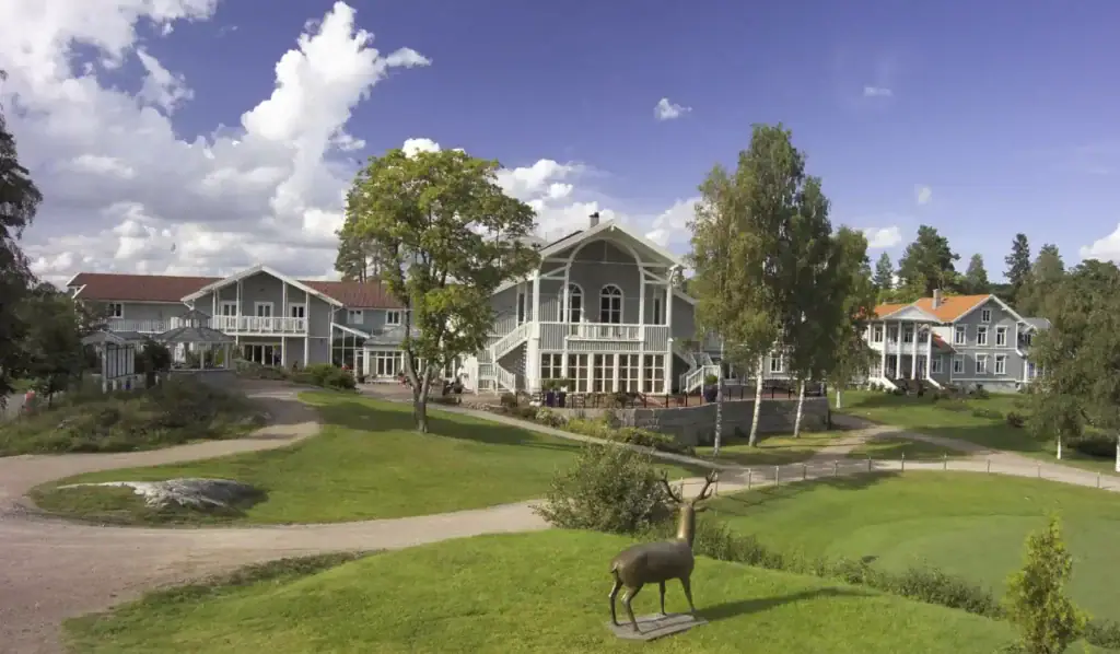 losby gollfklubb seeking season personel